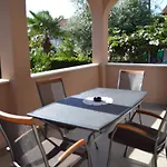 Apartment Leonard